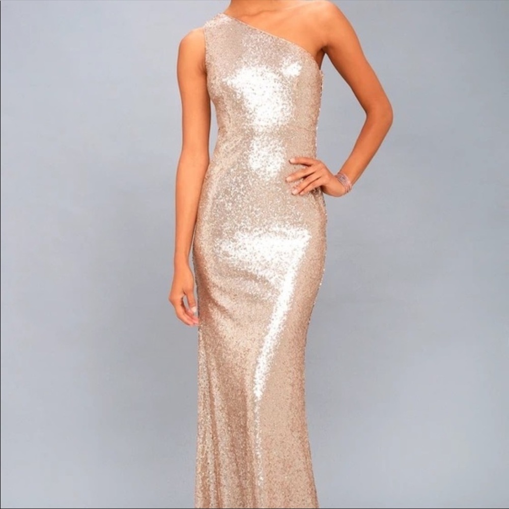 Time-less one shoulder sequin gown in rose gold.